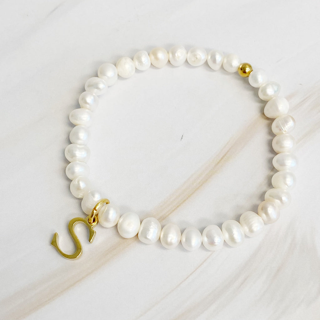 Freshwater Pearl Initial Charm Bracelet for Women – 18k Gold-Plated Letter Charm, Gift for Her