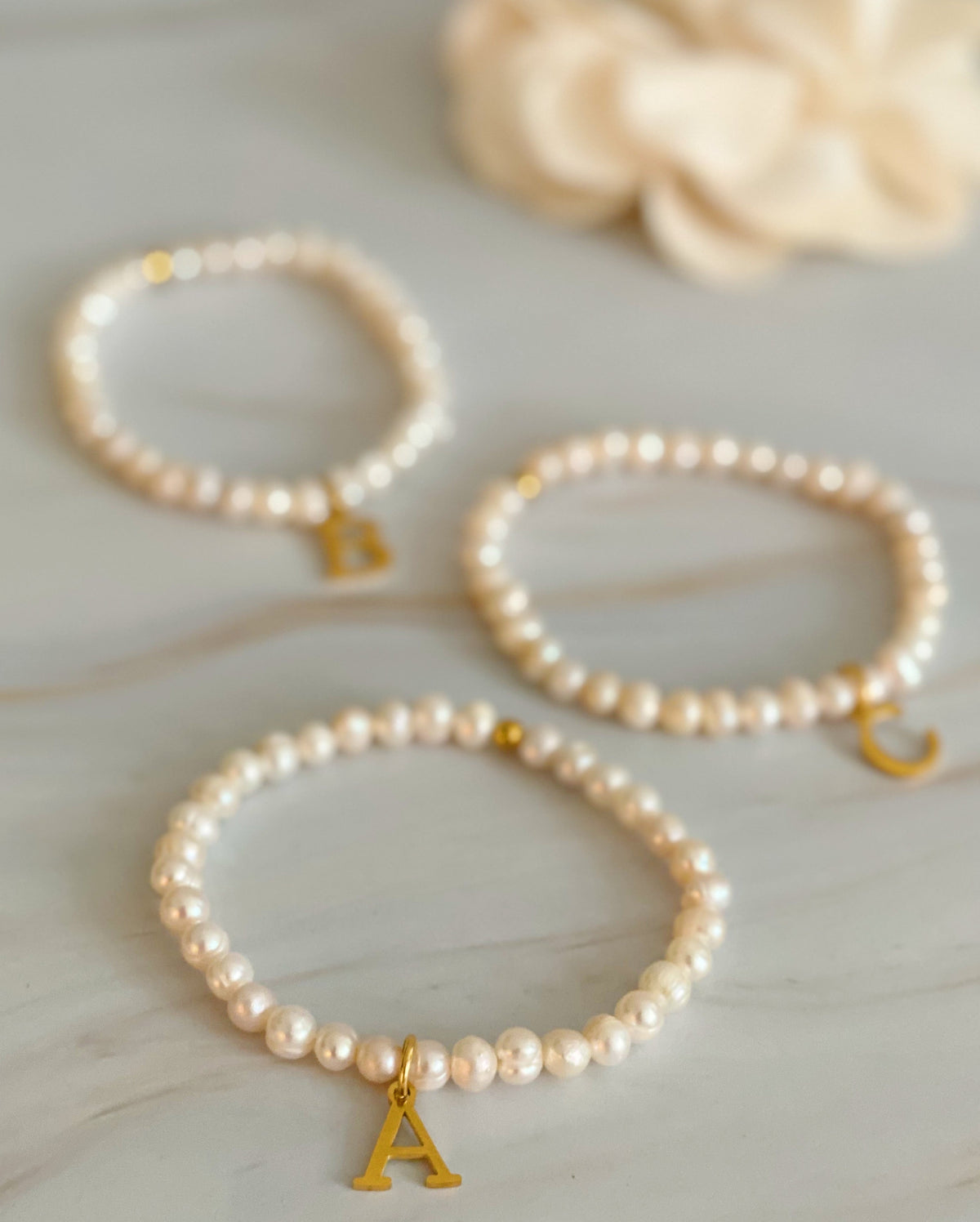 Freshwater Pearl Initial Charm Bracelet for Women – 18k Gold-Plated Letter Charm, Gift for Her