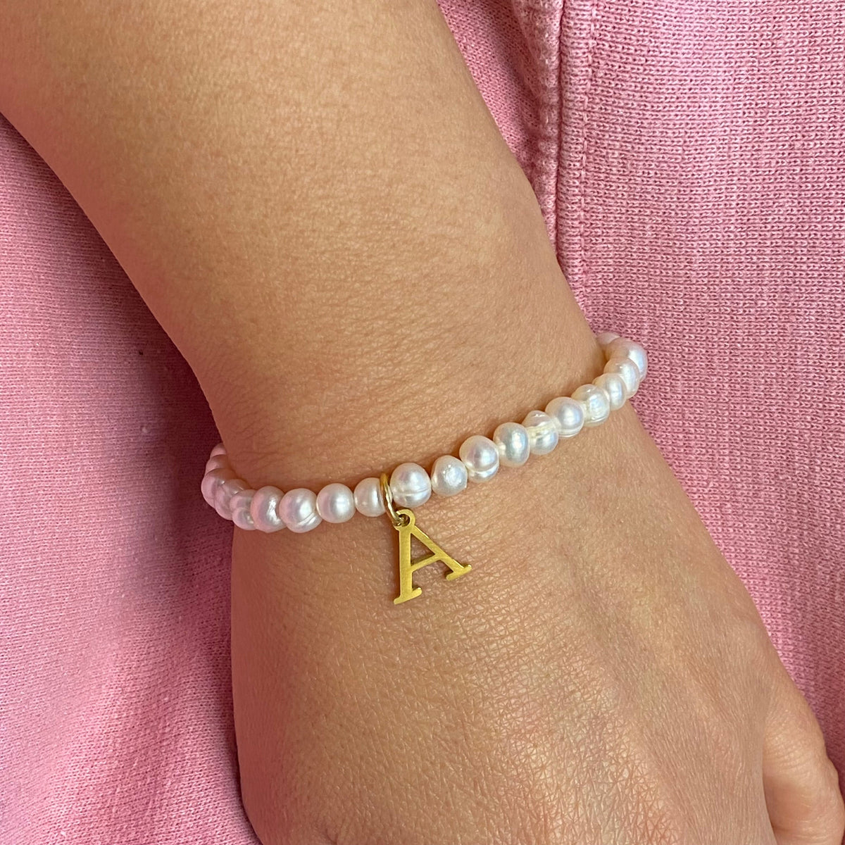 Freshwater Pearl Initial Charm Bracelet for Women – 18k Gold-Plated Letter Charm, Gift for Her